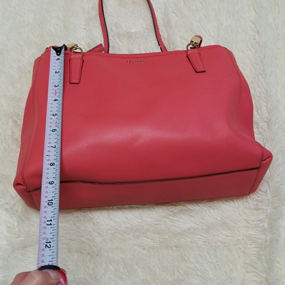 Authentic Coach bag coral with gold accents - Picture 5 of 8